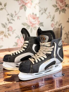 Easton Synergy 200 Ice Hockey Skates Senior Size 9 Bladz II Stainless Steel
